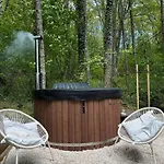 Et Etang, Exclusivement Privee Chalet *