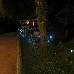 Chalet Et Etang, Exclusivement Privee Manzat