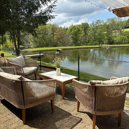 L'etang Calme Casa de Campo Manzat