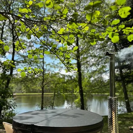 Et Etang, Exclusivement Privee Manzat