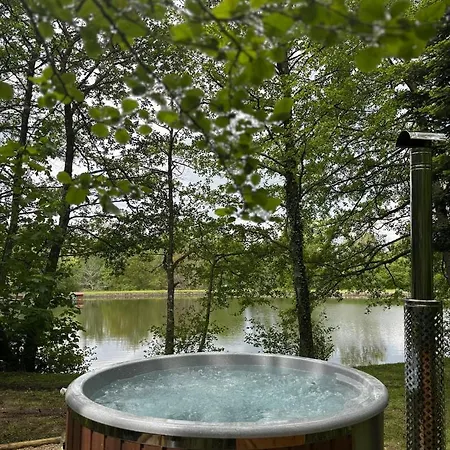 Et Etang, Exclusivement Privee *