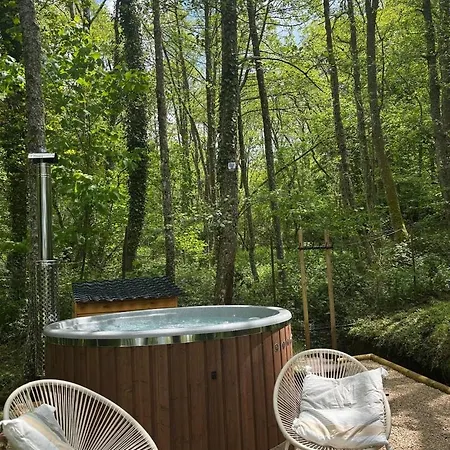 Et Etang, Exclusivement Privee Chalé Manzat