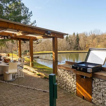 Et Etang, Exclusivement Privee Chalé Manzat