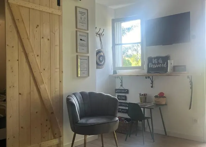 Et Etang, Exclusivement Privee *