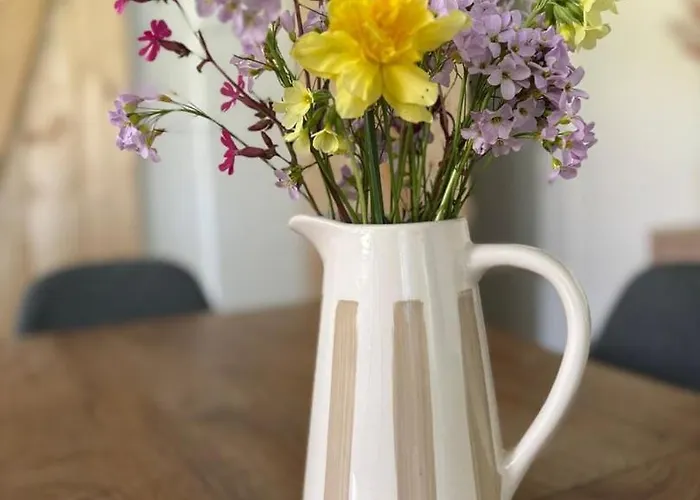 Et Etang, Exclusivement Privee