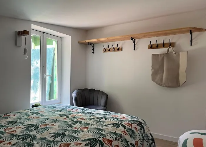 Et Etang, Exclusivement Privee * Manzat