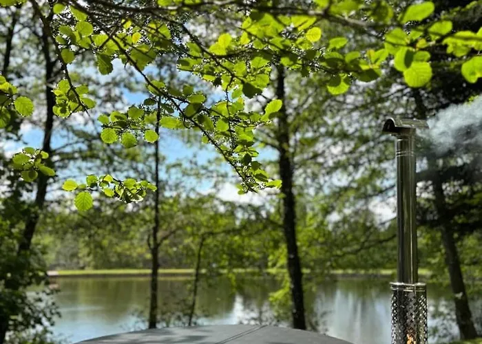 Et Etang, Exclusivement Privee Manzat