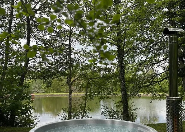 Et Etang, Exclusivement Privee *