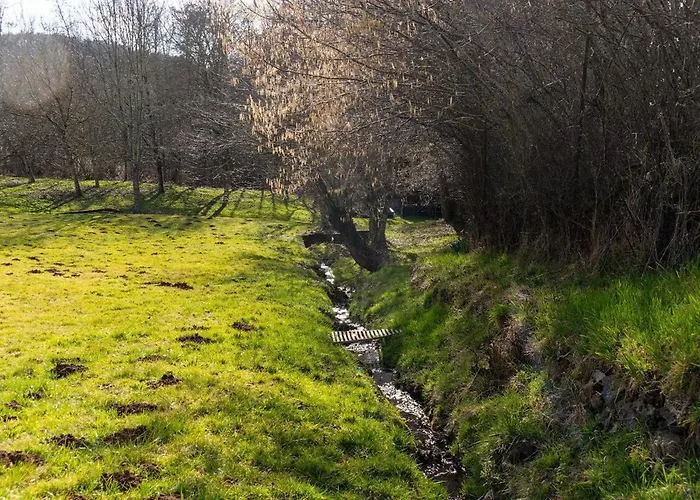 Et Etang, Exclusivement Privee